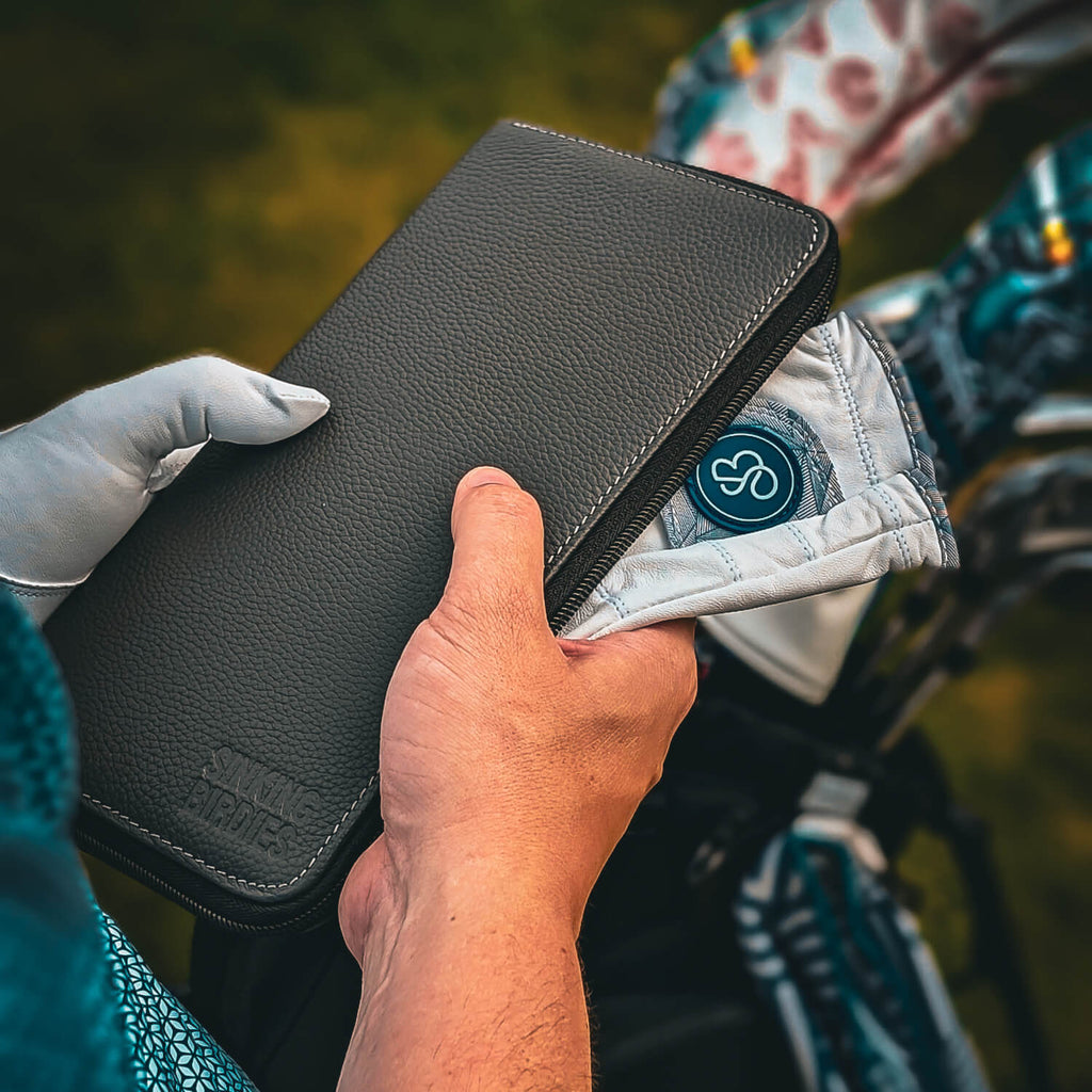 Leather Golf Glove Case – premium leather golf glove from Premium Golf Gifts