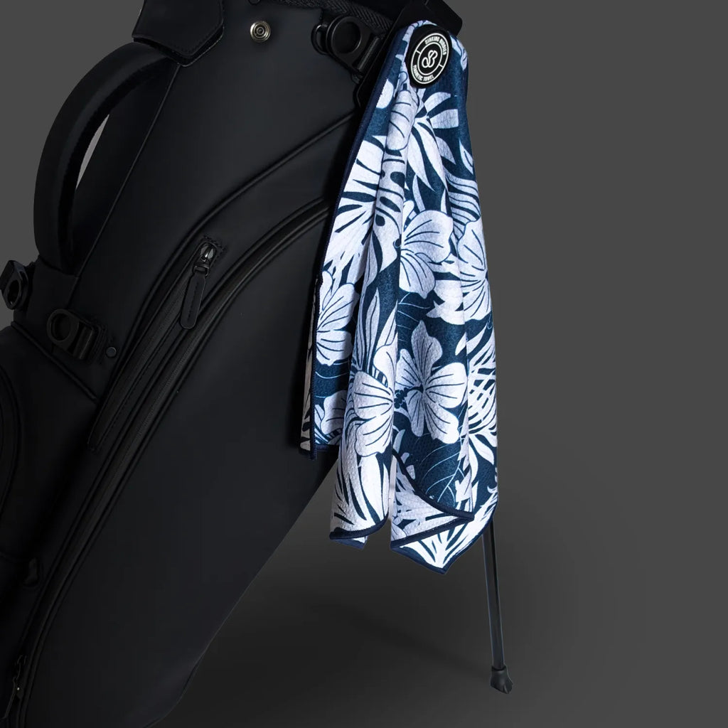 Midnight Magnetic Golf Towel – magnetic golf towel from Premium Golf Gifts