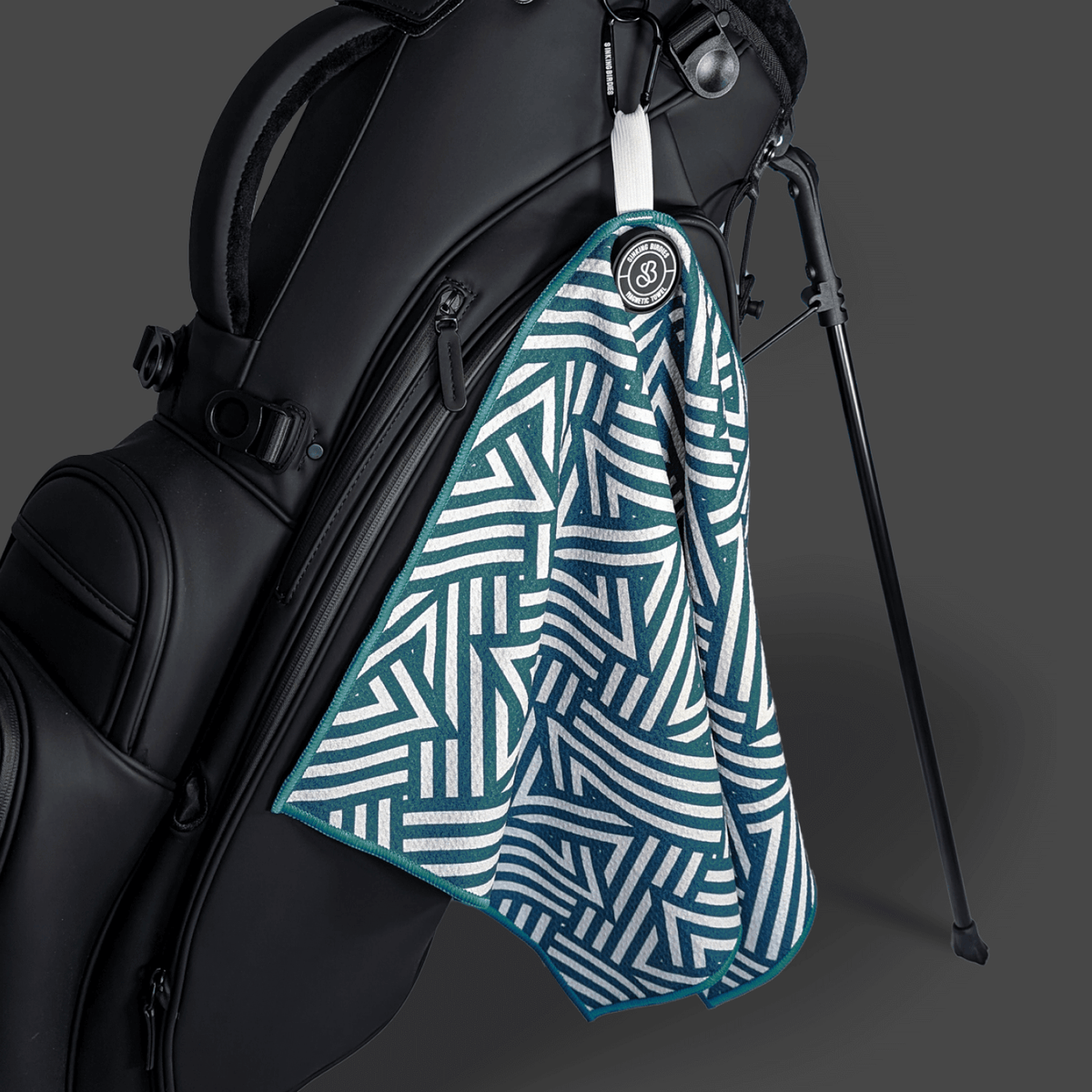 ZigZag Magnetic Golf Towel – magnetic golf towel from Premium Golf Gifts